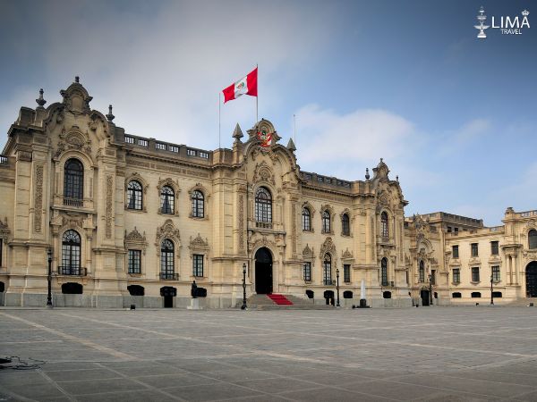 view of the government palace of lima